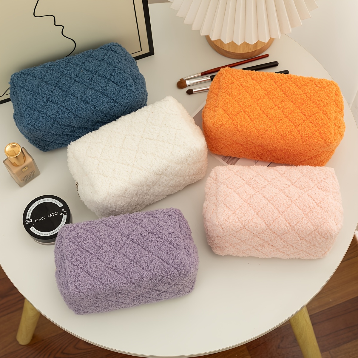 Japanese Home Bathroom Design - 1 Pluche make-up tas | Cosmetische